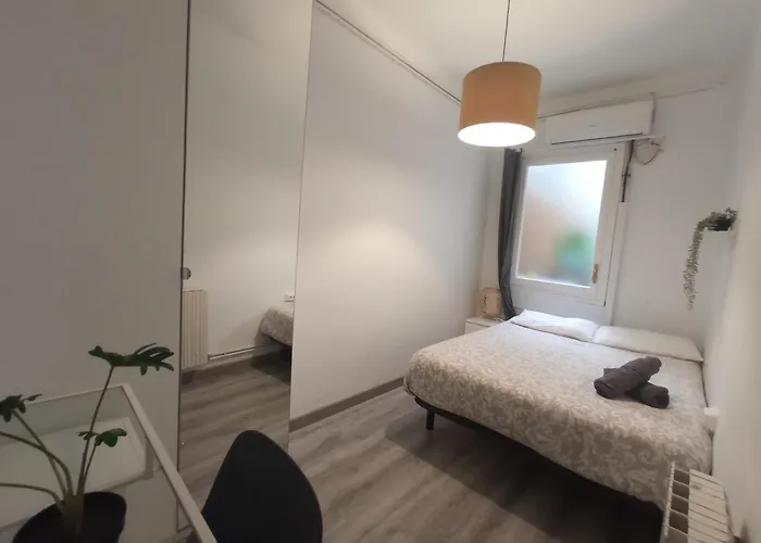 Private On Tamarit Street *
