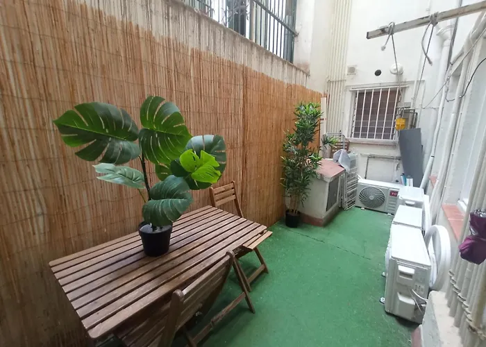 Private On Tamarit Street * ברצלונה